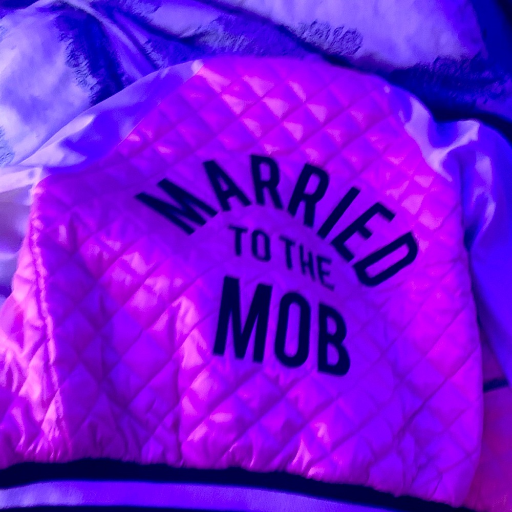 MARRIED TO THE MOB. Jacket size : xs/s